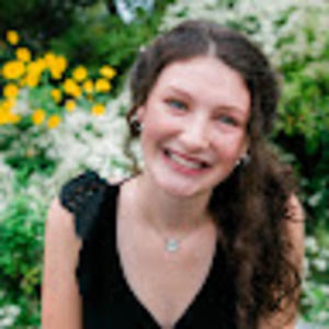 Meet your Posher, Halia